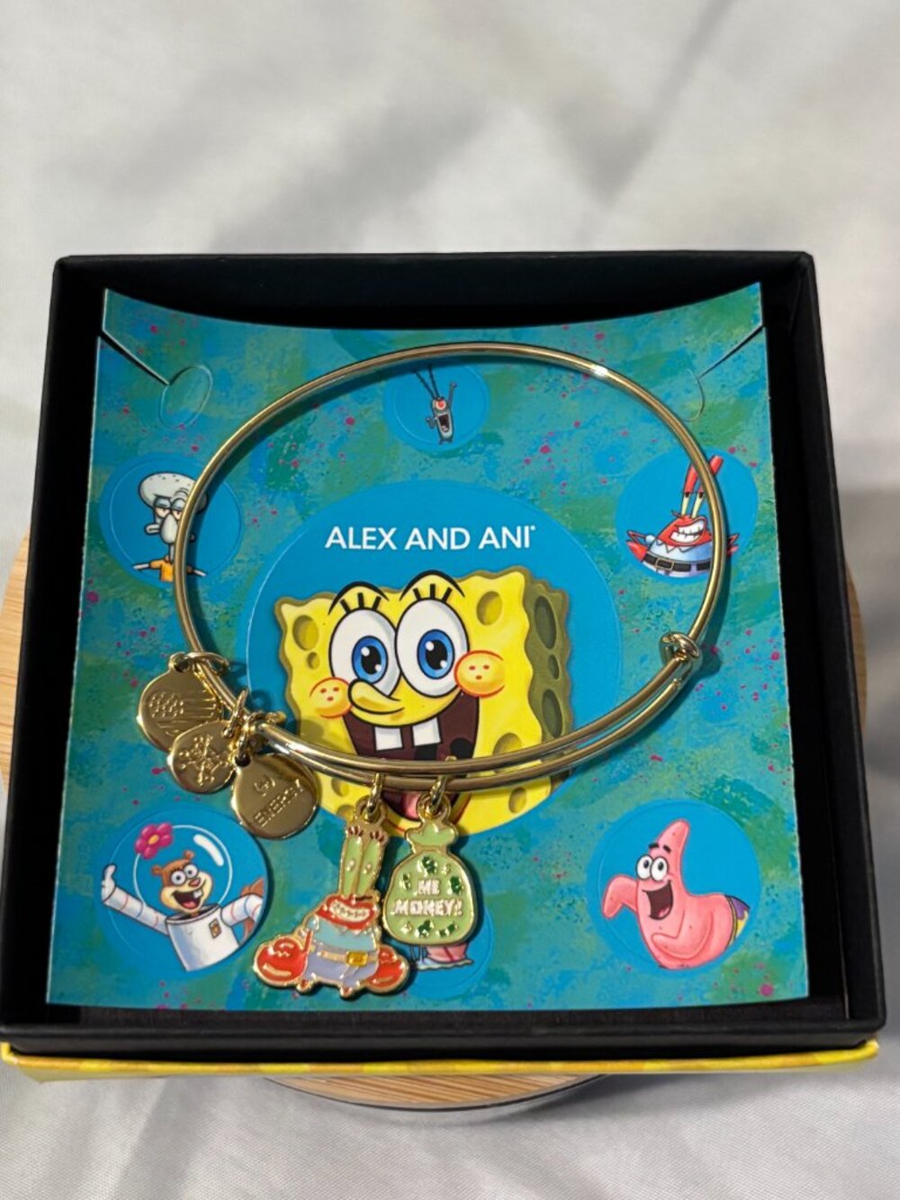 Alex and Ani SpongeBob Mr. Krabs “Me Money!” Charm Bangle Bracelet Gold Tone Box